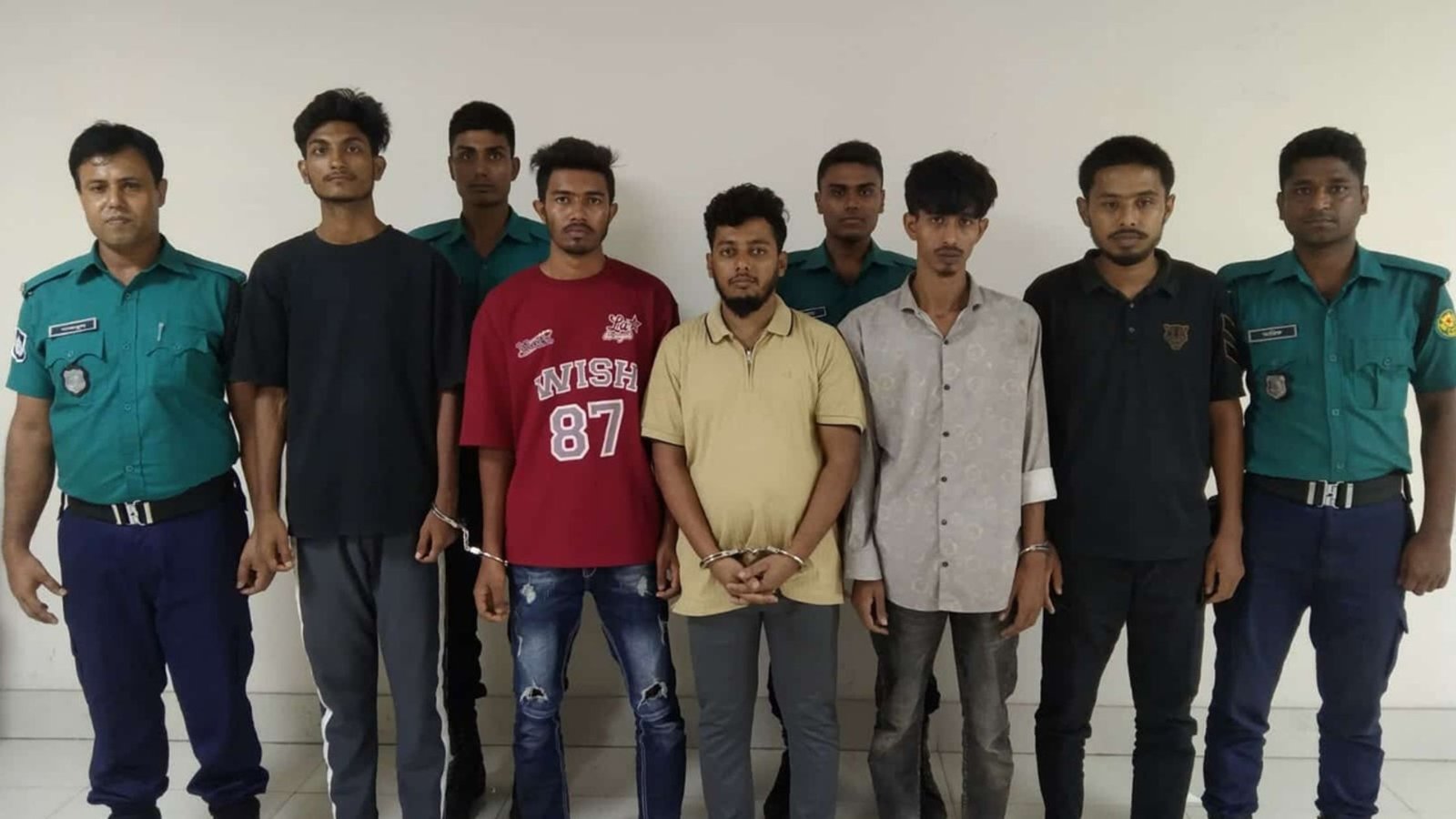 sudi unus birodhi michiler prostutikale awami league 10 netakormi grephtar