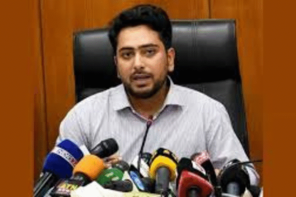 upodeshta porishoder vetero mahfujke hatyar moun sommonoti